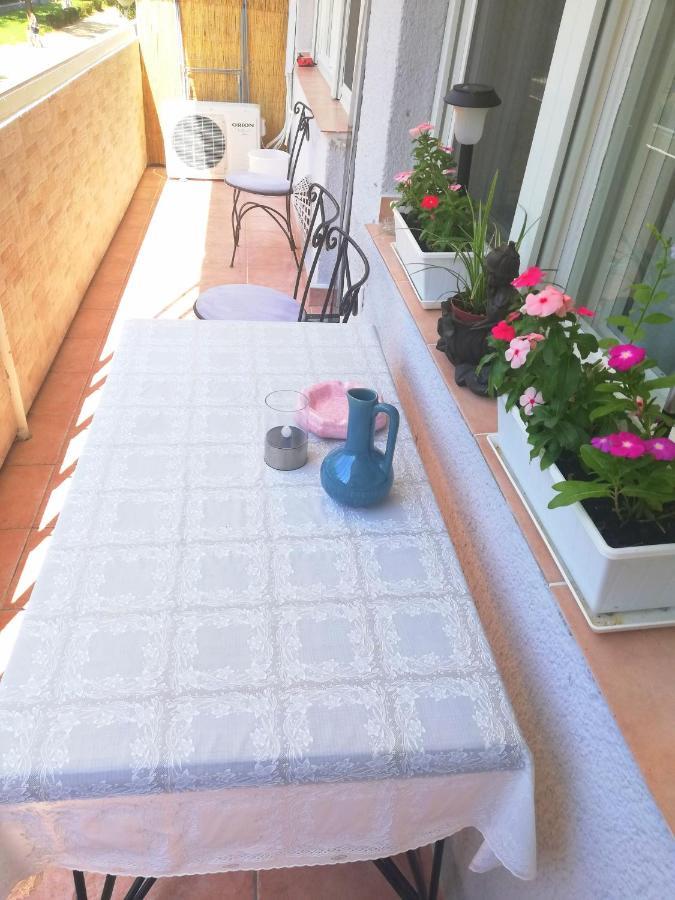 Strandfuerdo Apartman Eger Esterno foto