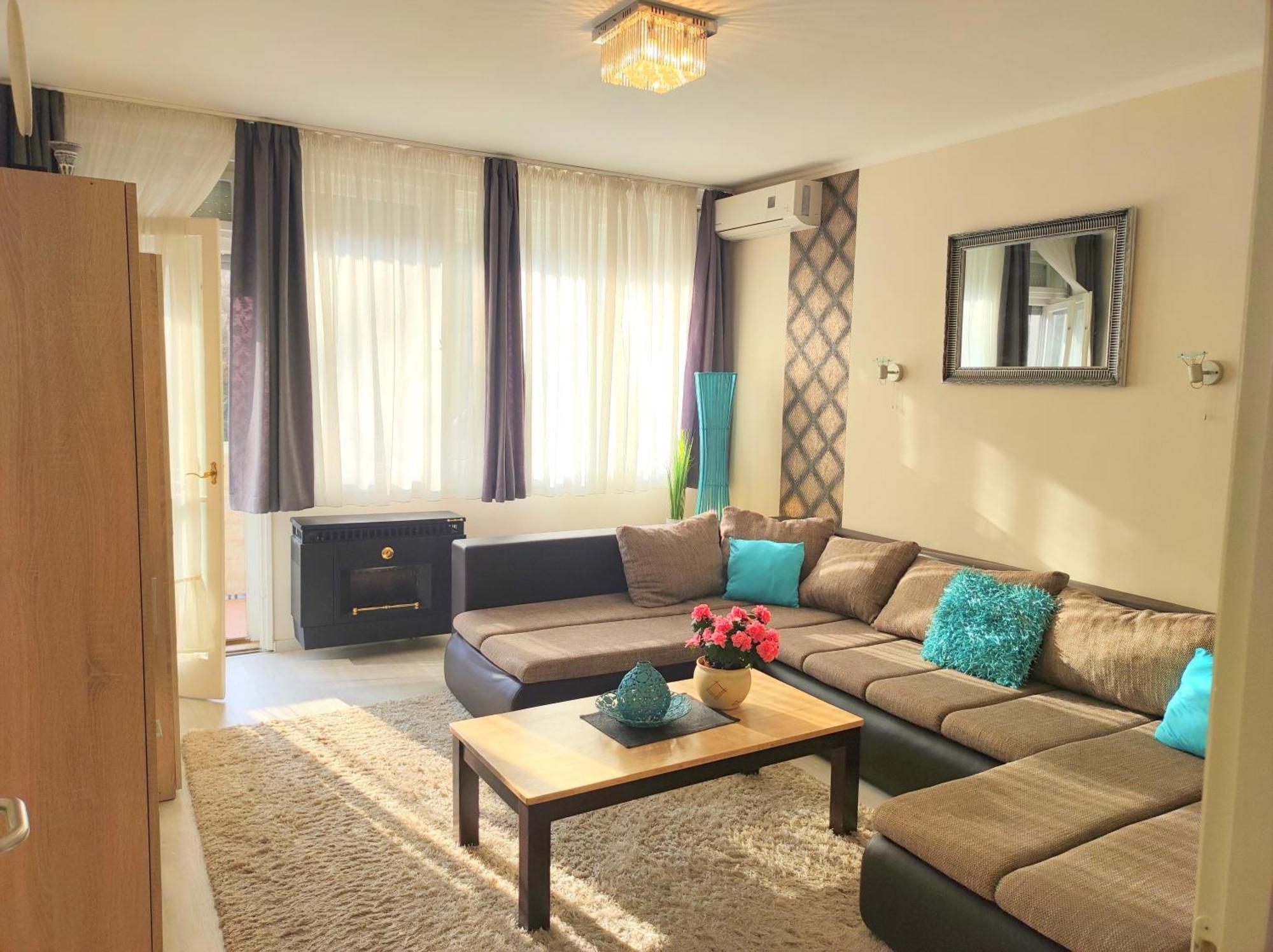 Strandfuerdo Apartman Eger Esterno foto